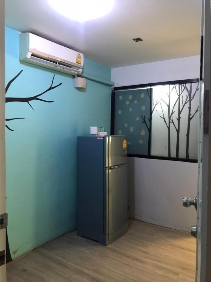 Rod Fai Fah Apartment Bangkok Exterior foto