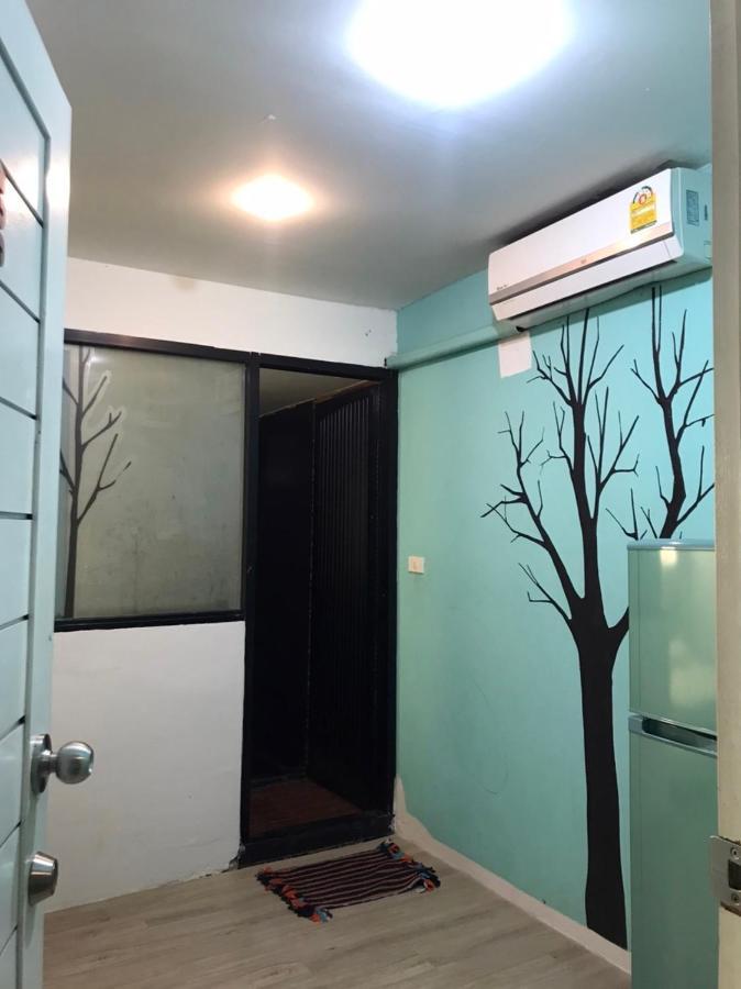Rod Fai Fah Apartment Bangkok Exterior foto