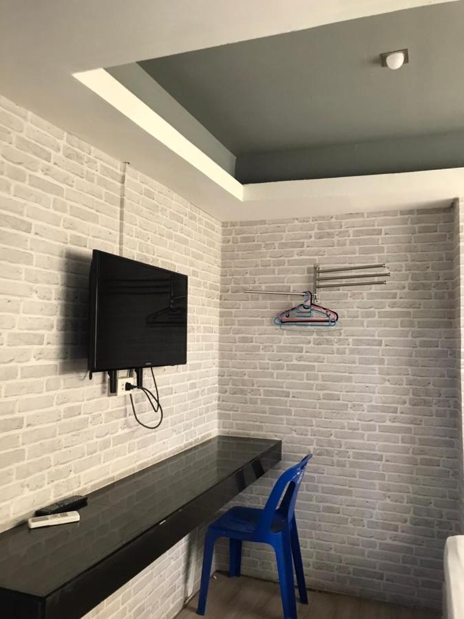 Rod Fai Fah Apartment Bangkok Exterior foto